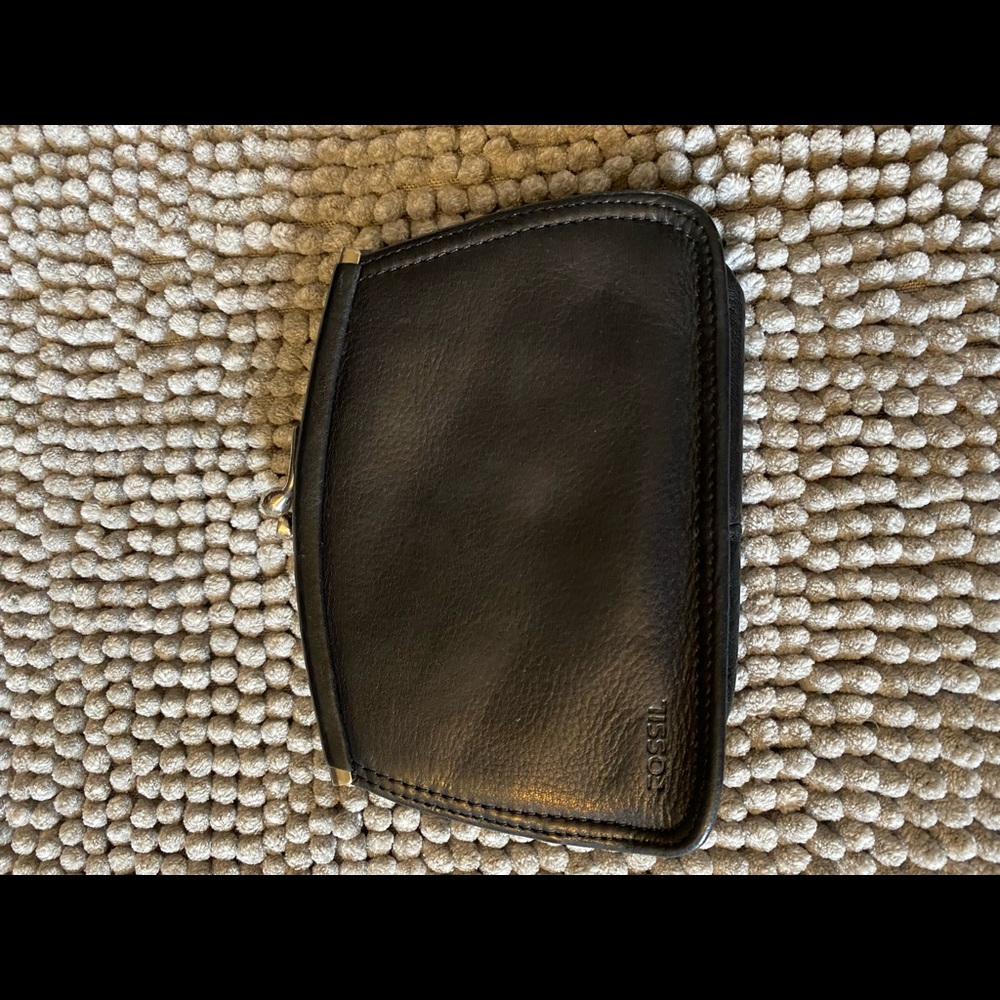 Fossil wallet